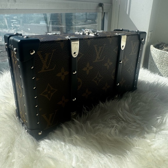Louis Vuitton Brown and Black Monogram Trunk - Picture 14 of 14